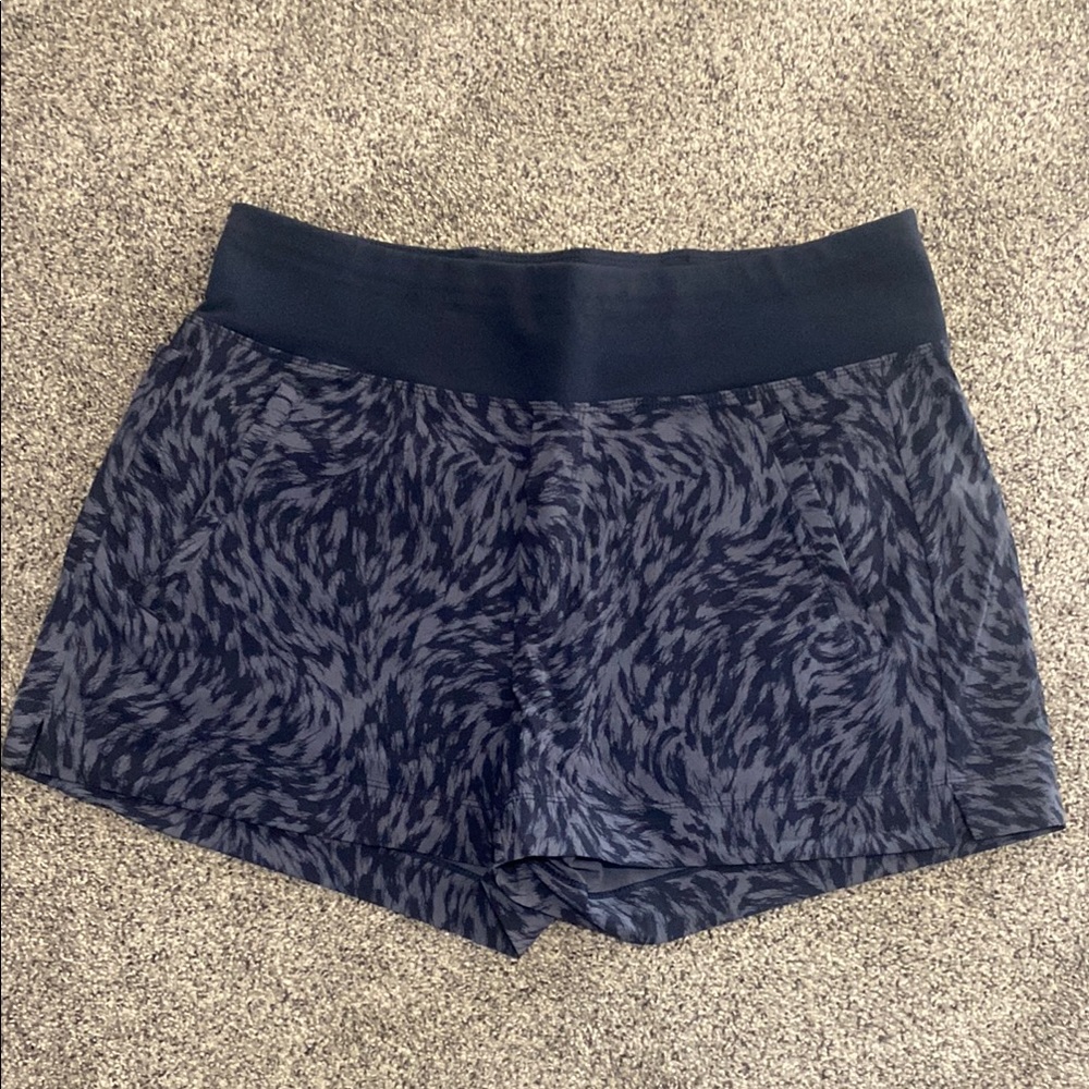 Athleta Trekkie north short